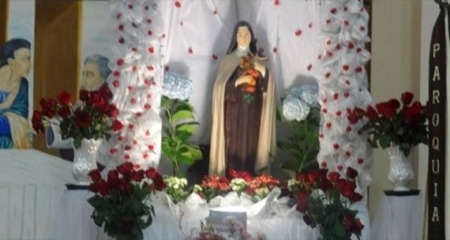 Novena e festa da padroeira reúne dezenas de devotos